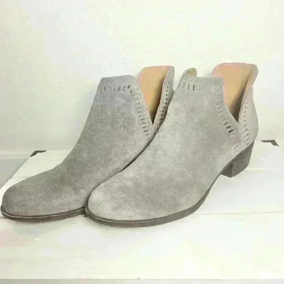 Lucky Brand Women’s Bustina Gray Laser Cut Ankle Booties Boots Size 9.5 M - Picture 10 of 13